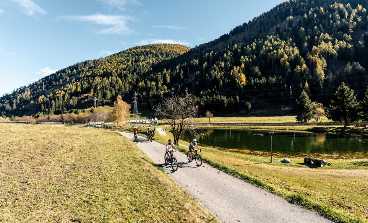Ciclabile Val di Sole_autunno2025_PH. Giacomo Podetti_Archivio foto Apt Val di Sole | © Azienda Turismo Val di Sole, APT Valli di Sole, Peio e Rabbi