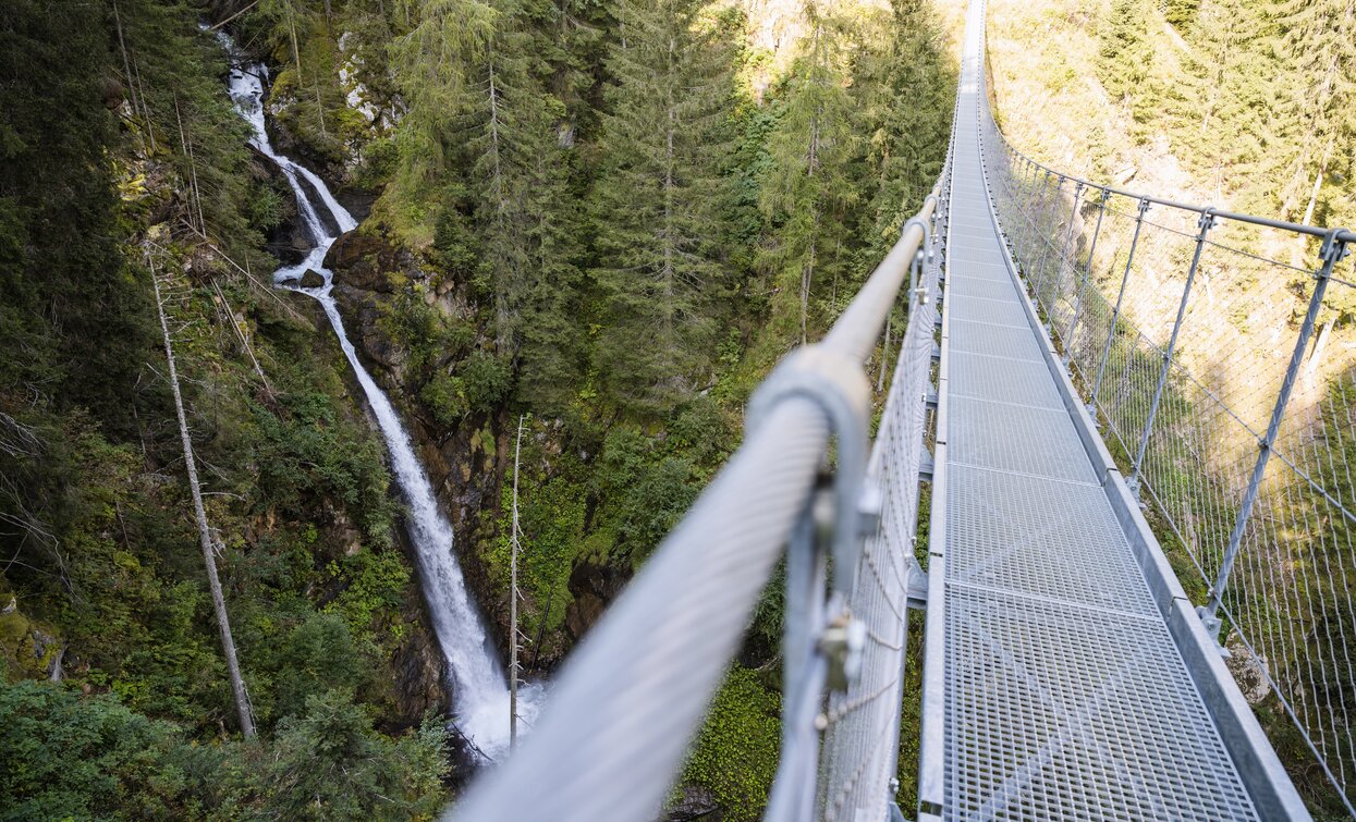 Ponte sospeso sulle Cascate Ragaiolo in Val di Rabbi | © Giacomo Podetti, APT Valli di Sole, Peio e Rabbi