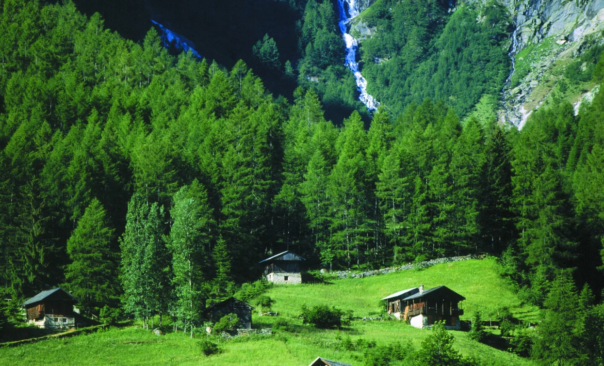 Valorz Waterfalls | © M. Simonini, APT Valli di Sole, Peio e Rabbi