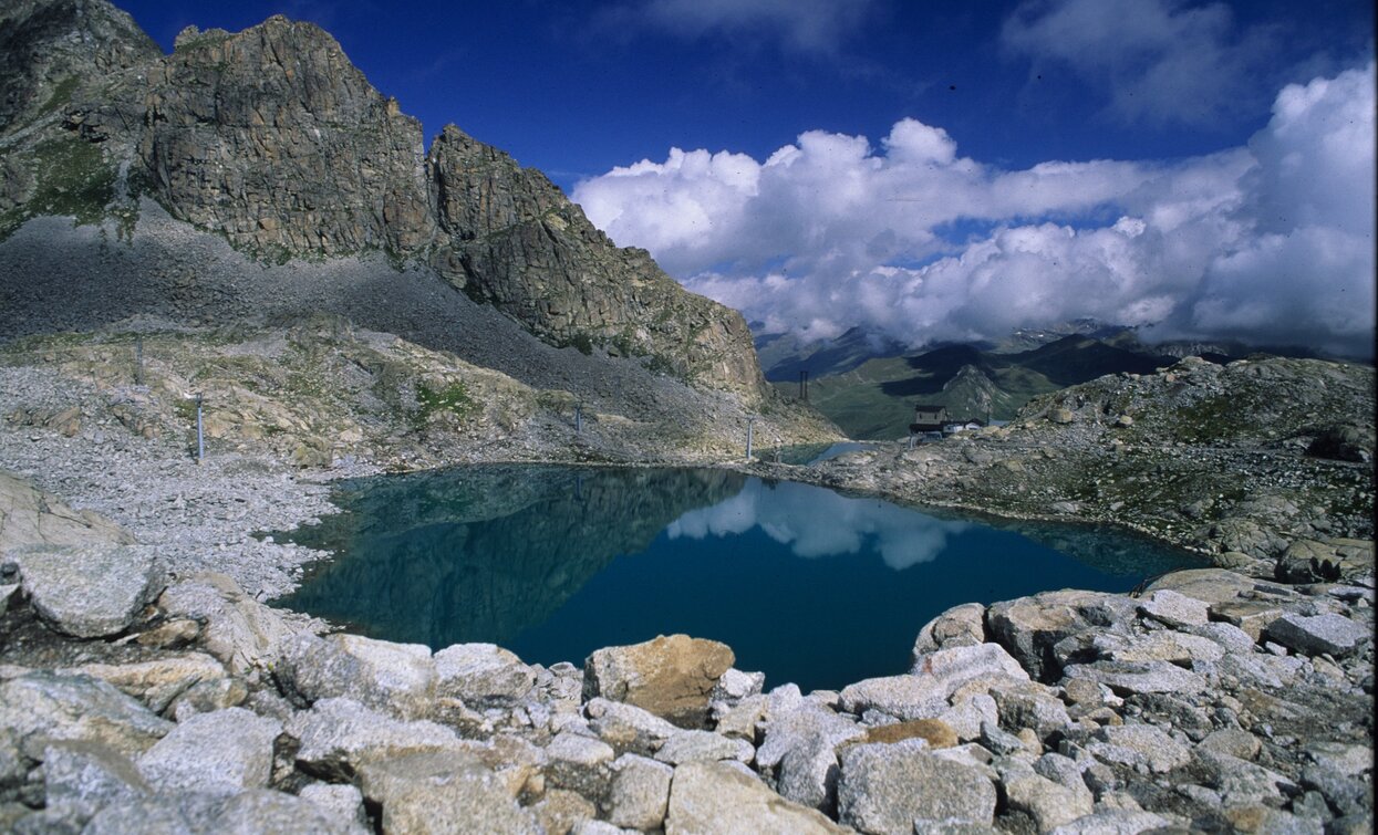 Monticello Lake and view over the valley | © Azienda Turismo Val di Sole, APT Valli di Sole, Peio e Rabbi