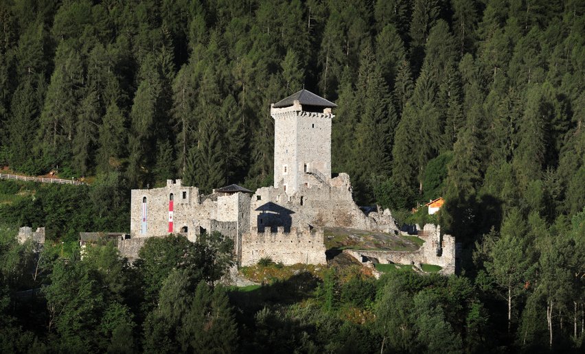 Castello San Michele Ossana | © Archivio APT Val di Sole - Ph Comune Ossana