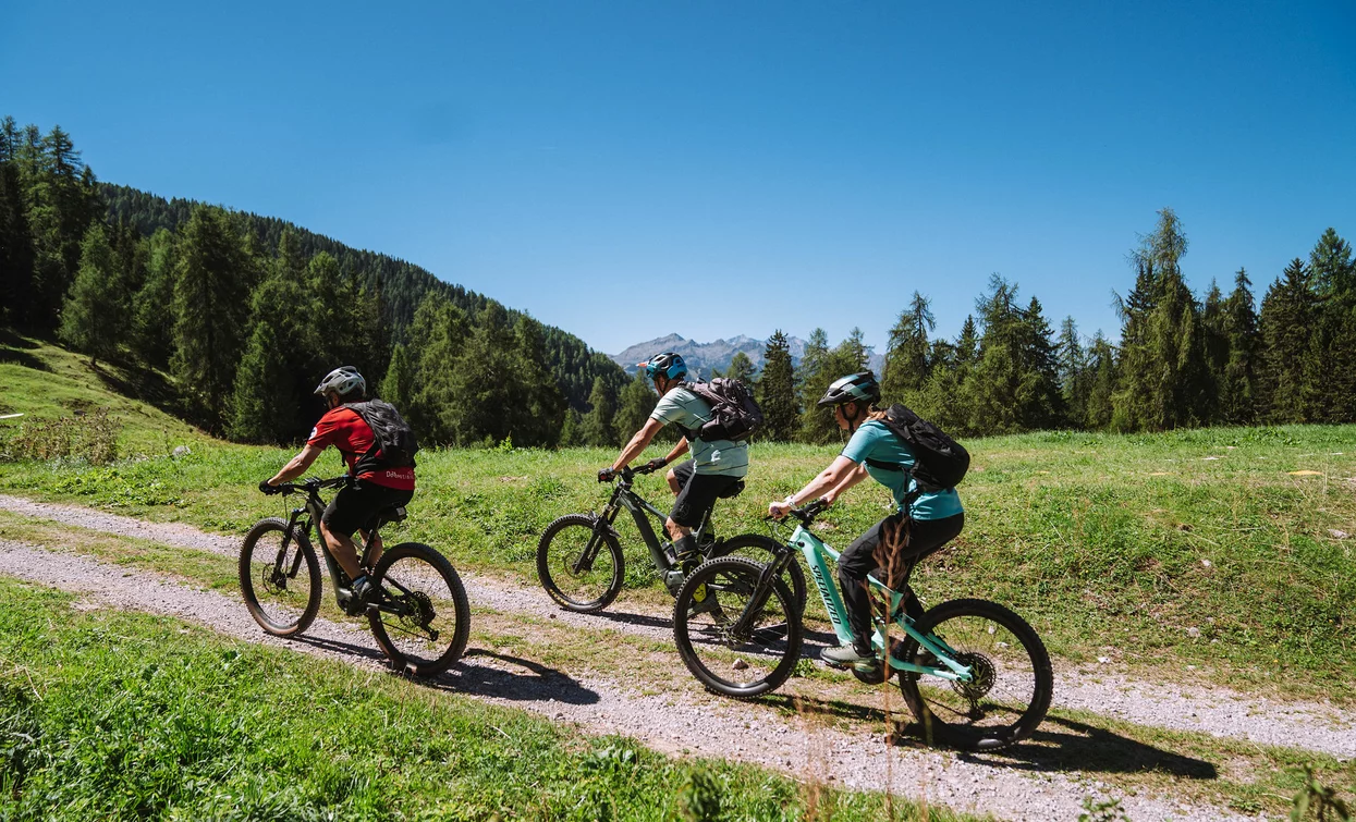 WOW Experience - pedalando all'alba | © Archivio APT Val di Sole - Ph Alice Russolo 