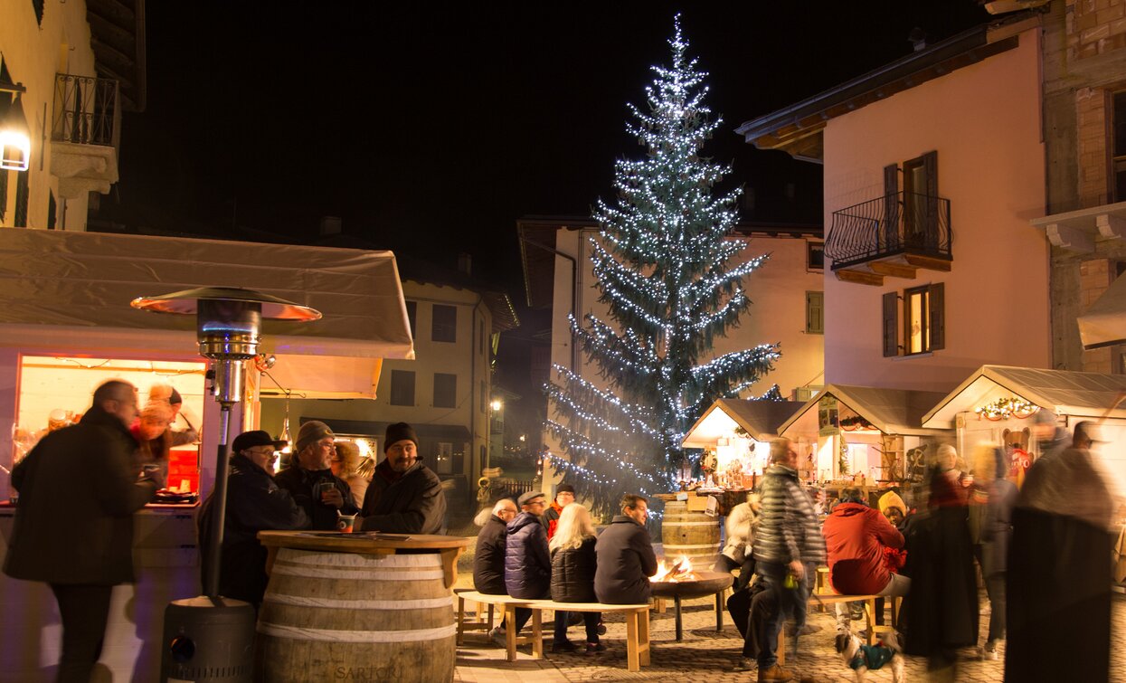 Ossana, Il Borgo dei Presepi - Mercatino di Natale | © Archivio APT Val di Sole - Ph Alfredo Croce