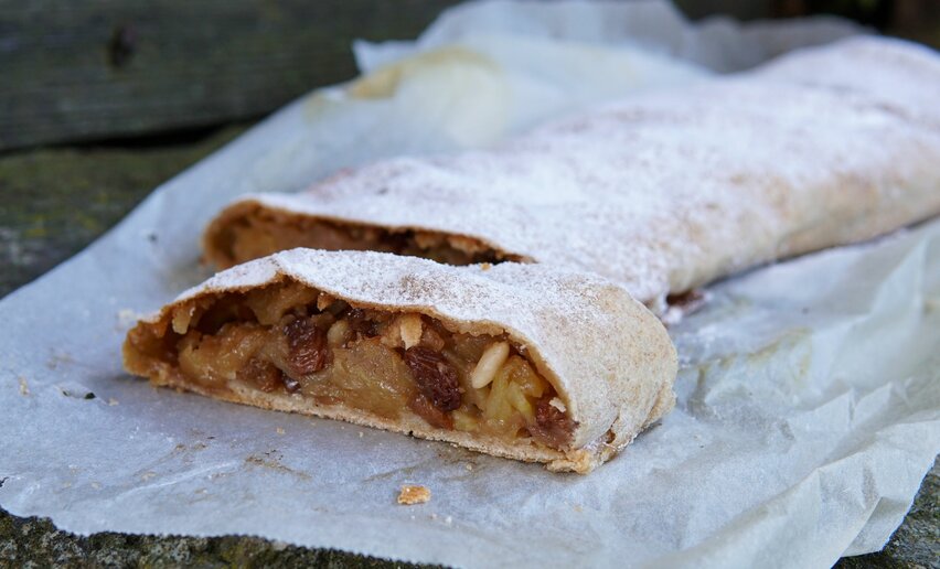 Strudel di mele | © Archivio APT Val di Sole - ph Davide Zambelli
