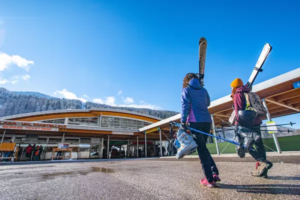 Dolomiti Express Ski Train Val di Sole | © Archivio APT Val di Sole - Ph Tommaso Prugnola
