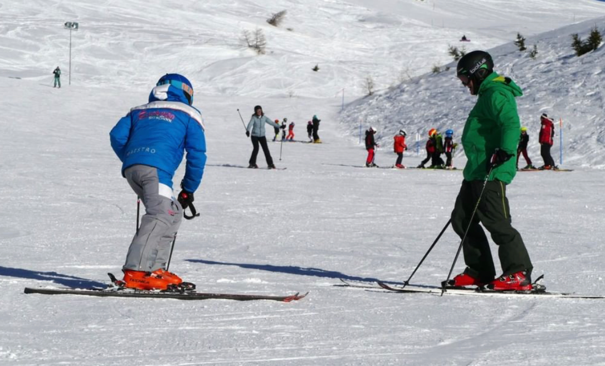 Corso sci adulti | © Archivio Scuola Sci e Snowboard Evolution Passo Tonale