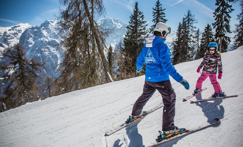 Maestro di sci nella ski area Campiglio Dolomiti di Brenta Val di Sole Val Rendena | © Archivio APT Val di Sole - Ph Tommaso Prugnola