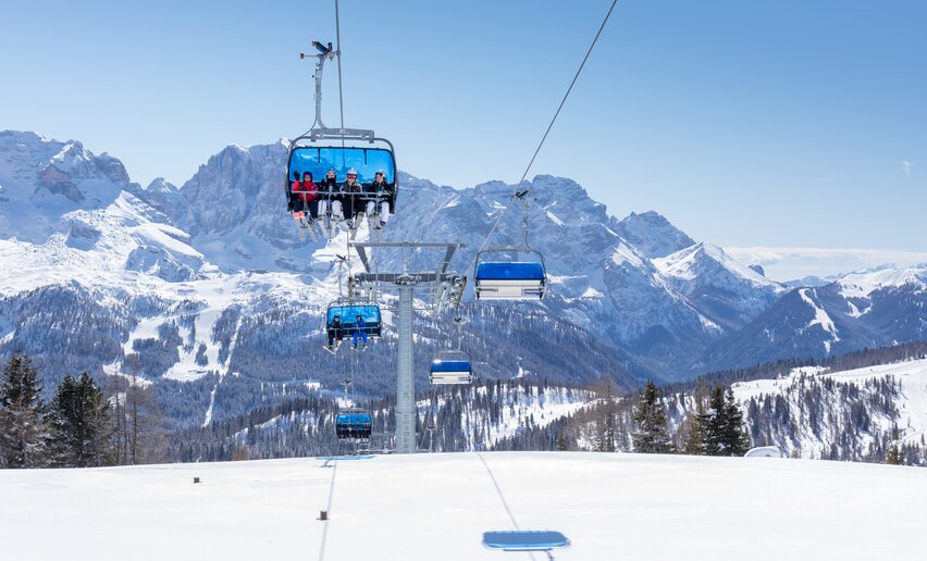 Impianti di risalita nella ski area Campiglio Dolomiti di Brenta Val di Sole Val Rendena | © Archivio APT Val di Sole - Ph Marco Corriero