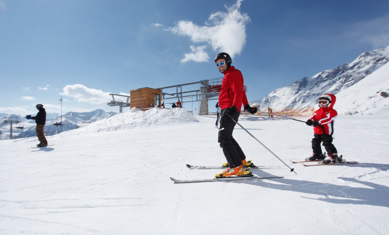 In pista con papà nella skiarea Pejo3000 | © Archivio APT Val di Sole - Ph Brianimage