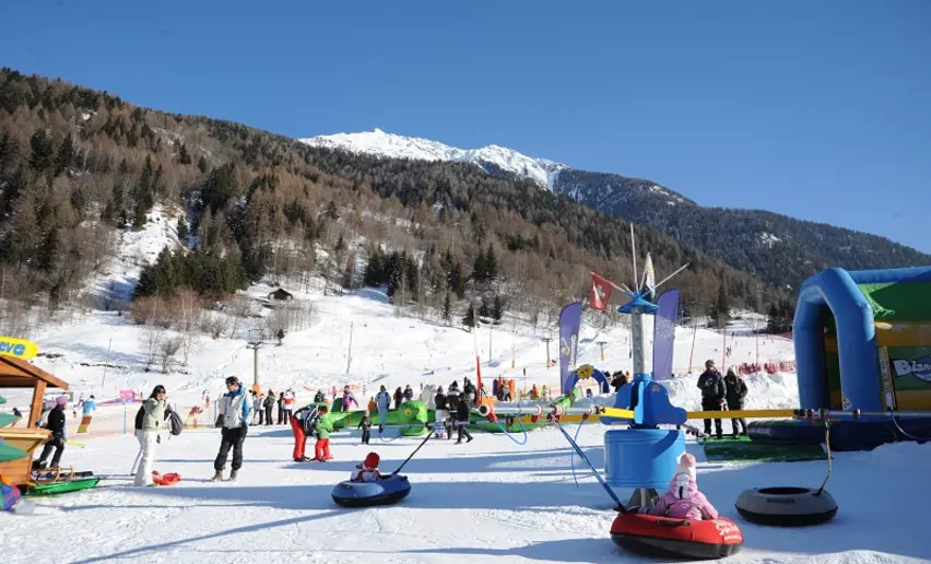 Divertimento per tutta la famiglia al Biancaneve snowpark a Cogolo | © Archivio APT Val di Sole