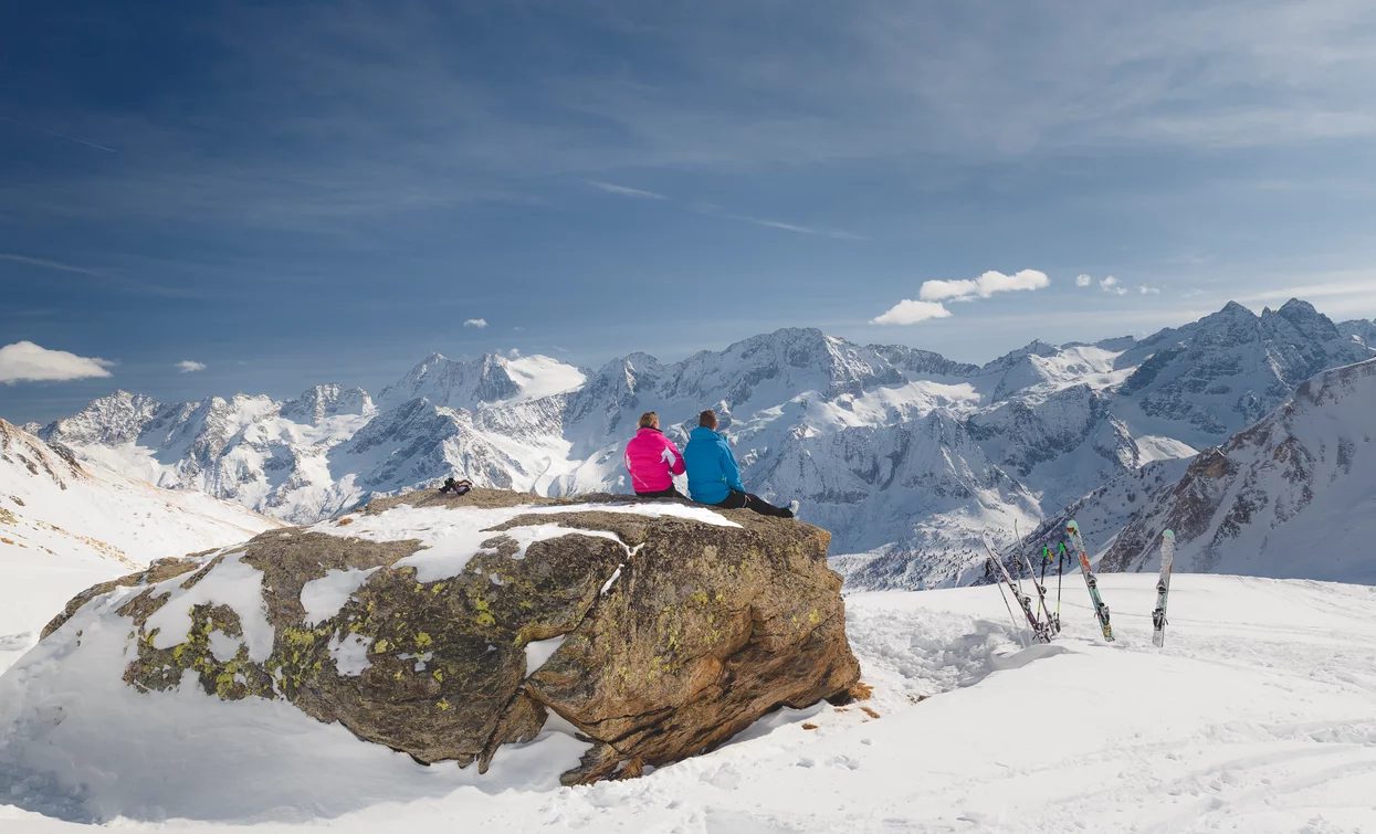 Godersi panorami innevati nella skiarea Pontedilegno - Tonale | © Archivio APT Val di Sole - Ph Caspar Diederick 