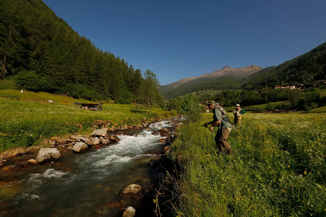 Pesca nel torrente Rabbies  | © Archivio APT Val di Sole - Ph Alessandro Seletti 
