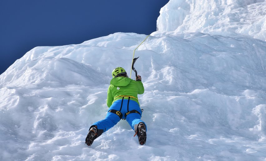 Ice climbing - arrampicata su ghiaccio a Passo del Tonale | © Archivio APT Val di Sole - Ph Dario Andreis