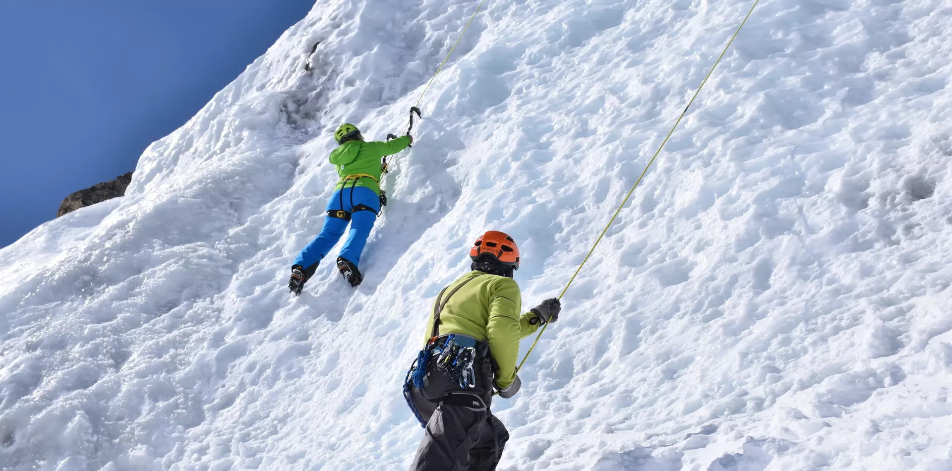 Ice climbing - arrampicata su ghiaccio a Passo del Tonale | © Archivio APT Val di Sole - Ph Dario Andreis
