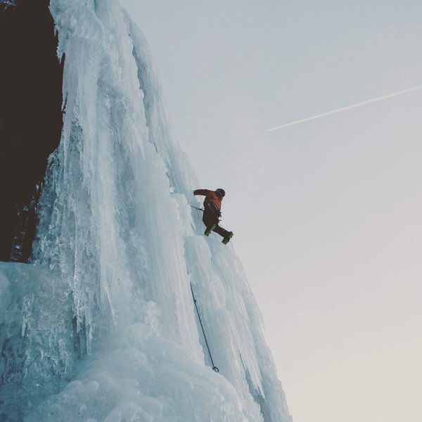 Ice climbing sulle Cascate Valorz in Val di Sole | © Archivio Scuola di Alpinismo e Scialpinismo Val di Sole