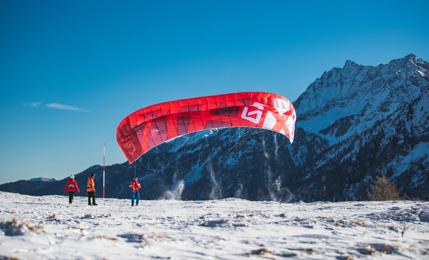 Snowkiting a Passo Tonale | © Archivio APT Val di Sole - Ph Federico Modica